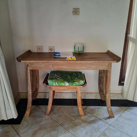 Kirana Homestay Amed Exterior foto