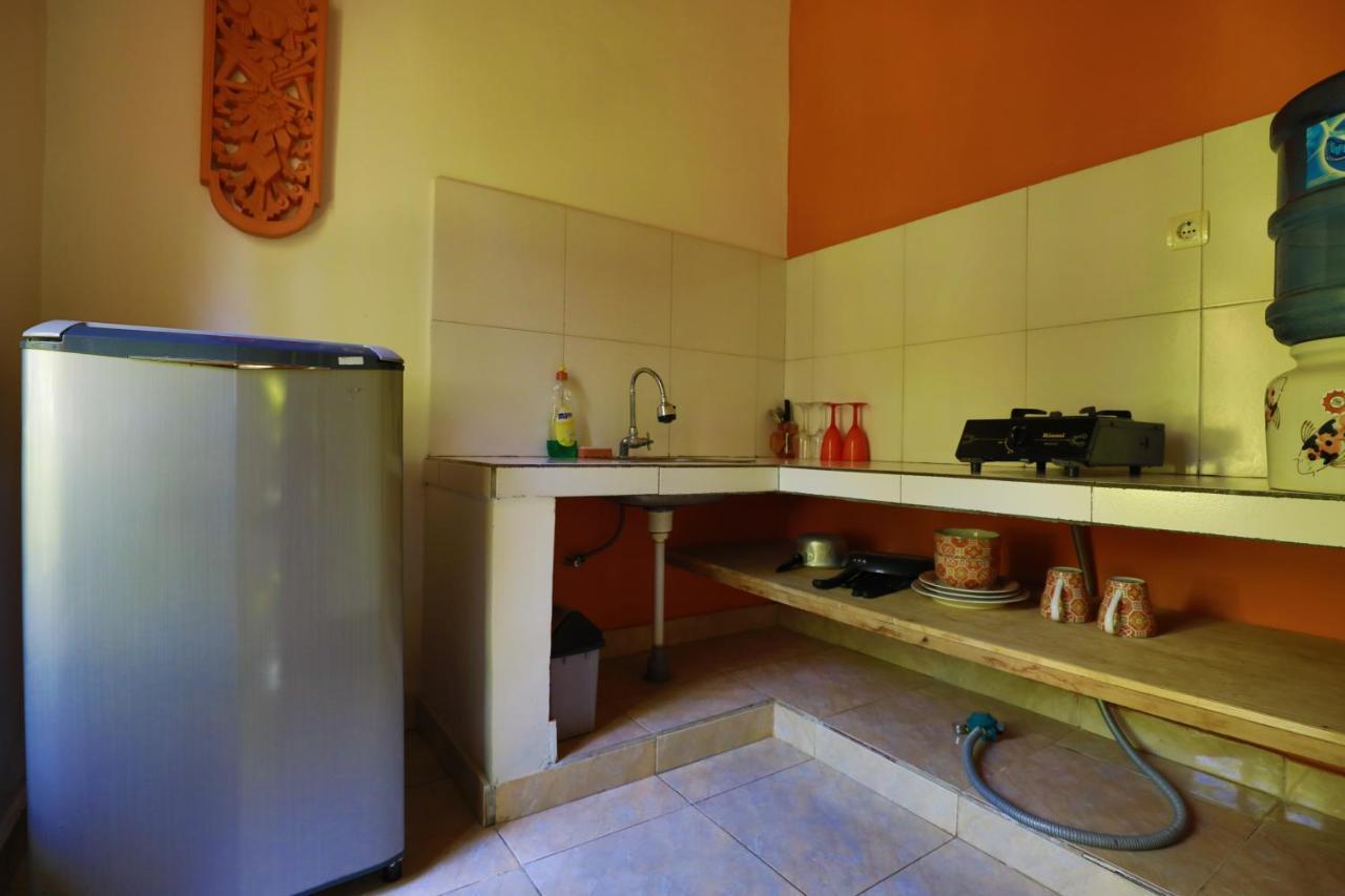 Kirana Homestay Amed Exterior foto