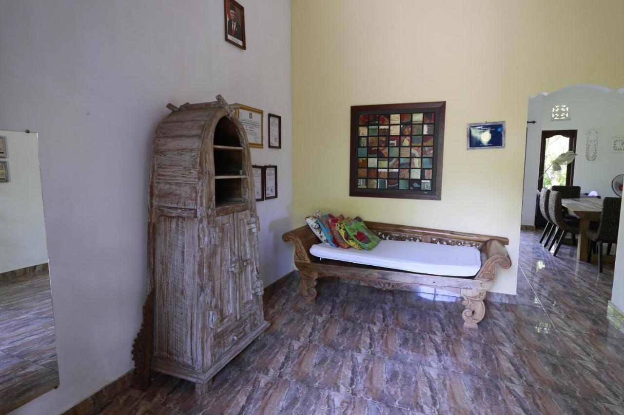 Kirana Homestay Amed Exterior foto