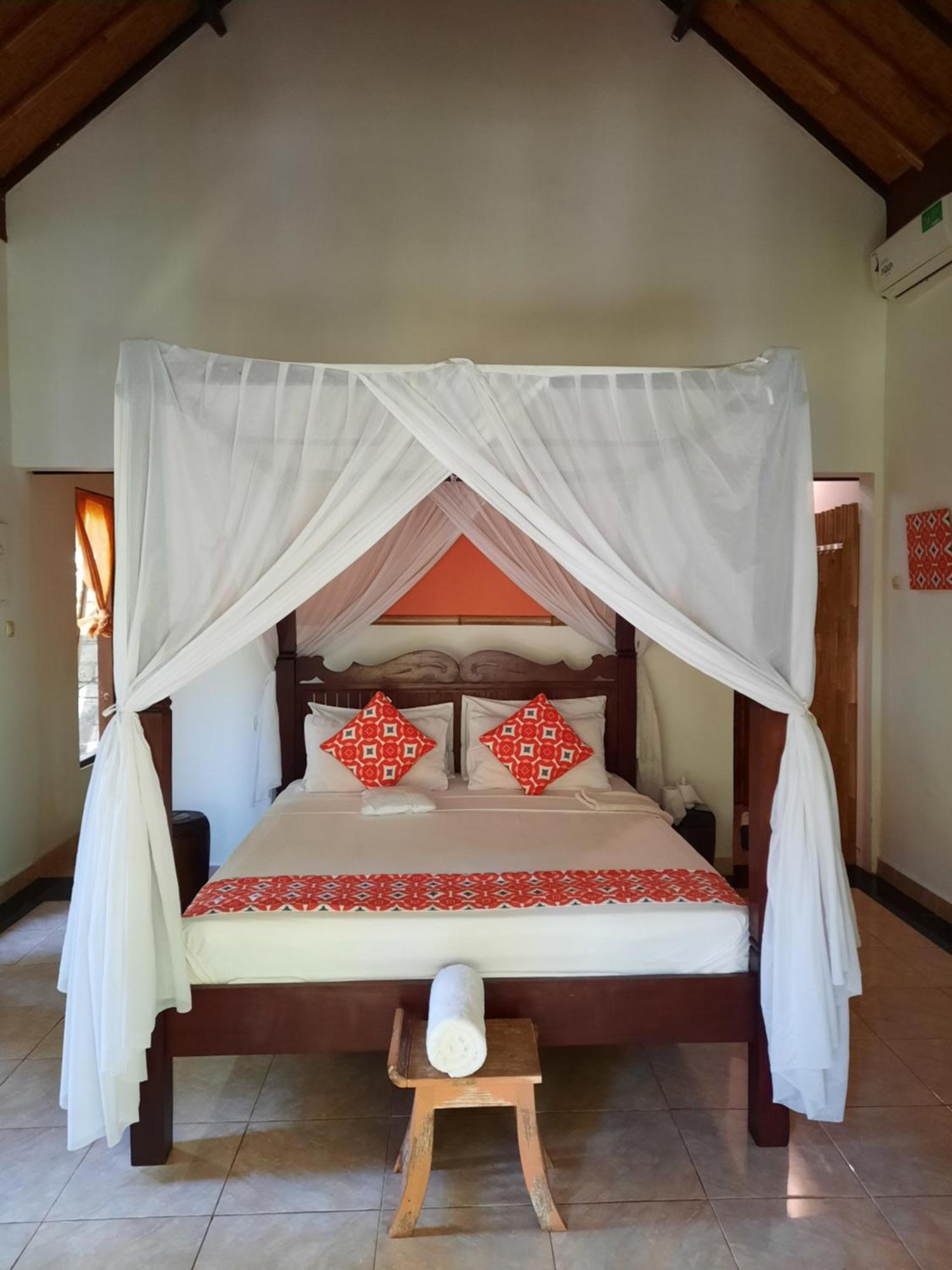 Kirana Homestay Amed Exterior foto