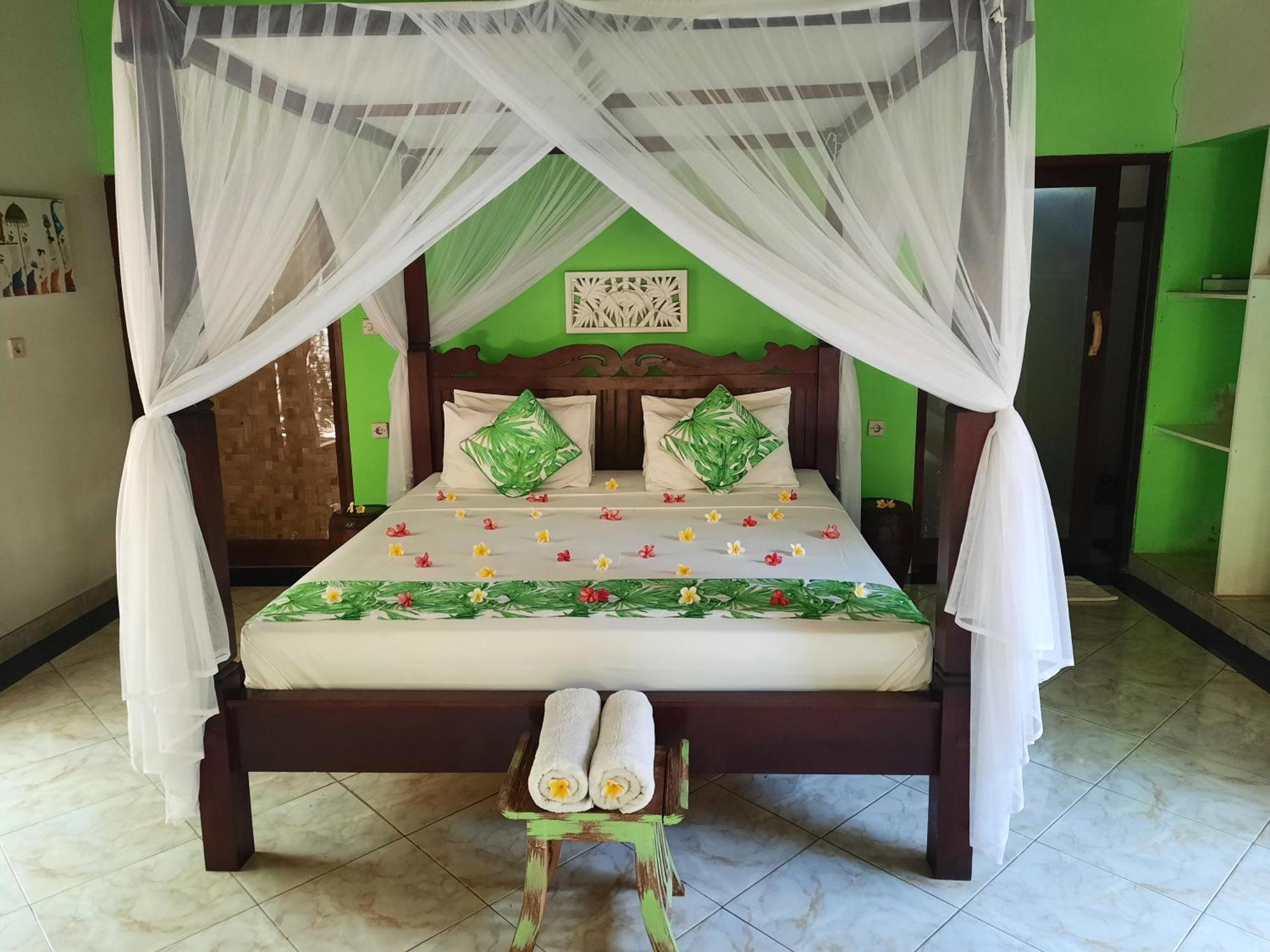 Kirana Homestay Amed Exterior foto