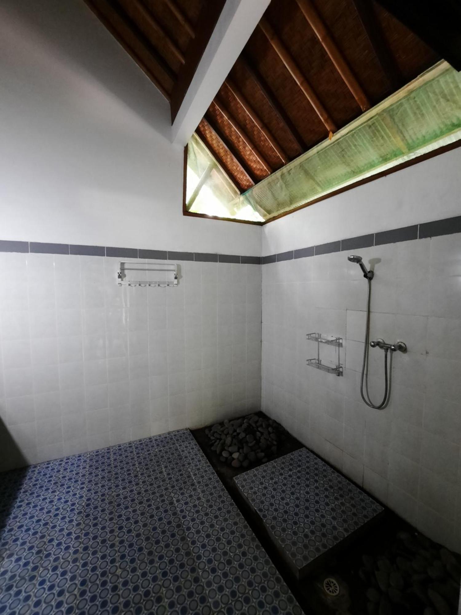 Kirana Homestay Amed Exterior foto